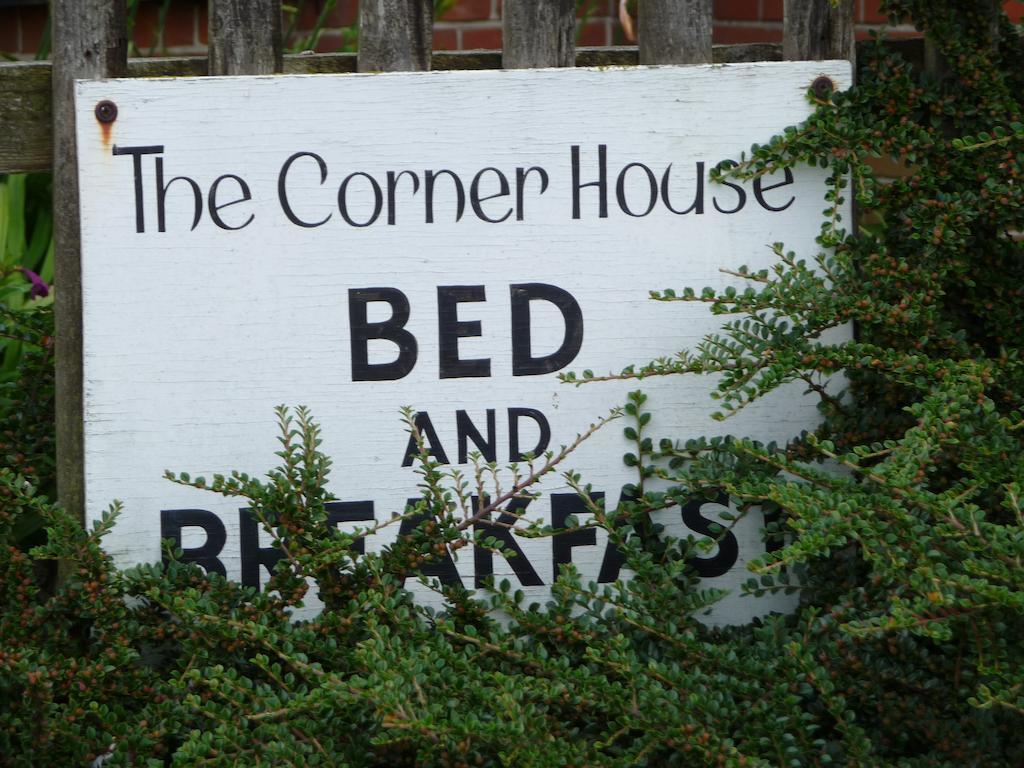 The Corner House Bed & Breakfast ไรย์ ภายนอก รูปภาพ